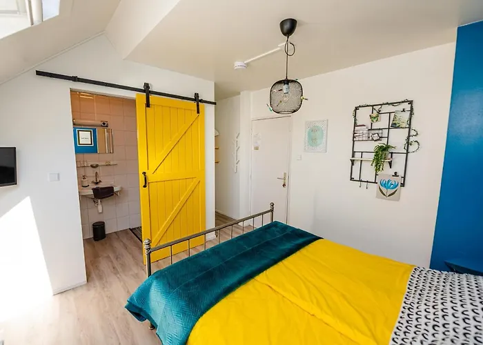 Bed & Breakfast Bed & Breakfast